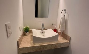 VENTA DE TOWN HOUSE AMUEBLADO EN MONTES DE AME , MÉRIDA