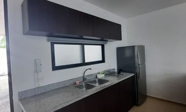 VENTA DE TOWN HOUSE AMUEBLADO EN MONTES DE AME , MÉRIDA