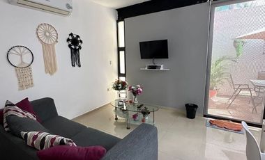 VENTA DE TOWN HOUSE AMUEBLADO EN MONTES DE AME , MÉRIDA