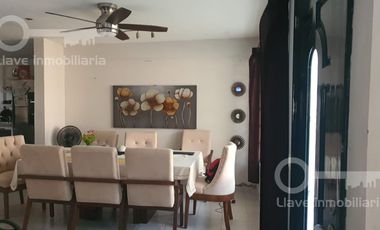 Casa de 2 niveles en venta ubicada en  calle 10 de Julio, Col. San Silverio, Coatzacoalcos, Veracruz.