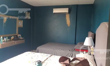 Casa de 2 niveles en venta ubicada en  calle 10 de Julio, Col. San Silverio, Coatzacoalcos, Veracruz.
