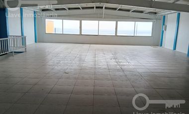 Local en renta y venta ubicado en Malecón Costero, Col. Paraíso, en Coatzacoalcos, Veracruz.