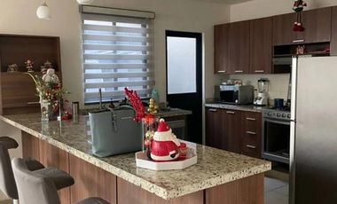 RENTA DE CASA DE UNA SOLA PLANTA DENTRO DE RESIDENCIAL EN METEPEC