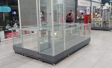 Isla comercial en renta en Plaza Exhibimex