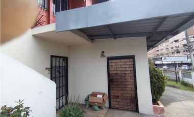 Venta de Casa Comercial en Vía Transístmica y Fernández de Cordoba