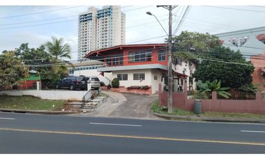 Venta de Casa Comercial en Vía Transístmica y Fernández de Cordoba
