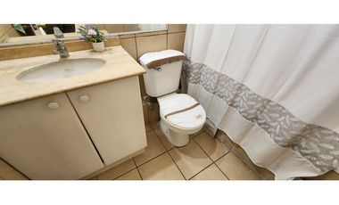 Casa en Venta 4D + 3B / Ciudad de Los Valles