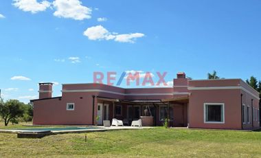 CASA 4 AMBIENTES VENTA CAÑUELAS 10400m2 c/PILETA