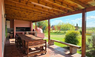 CASA 4 AMBIENTES VENTA CAÑUELAS 10400m2 c/PILETA