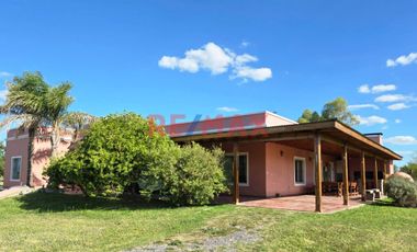 CASA 4 AMBIENTES VENTA CAÑUELAS 10400m2 c/PILETA