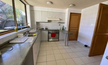 Casa en Venta en Lo Barnechea