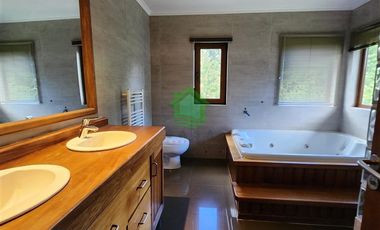 Casa en Arriendo en Pichihuape