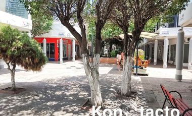 LOCALES COMERCIALES EN VENTA AV. CONSTITUYENTES, QUERÉTARO DE FAST FOOD EN PLAZA DE LAS AMÉRICAS