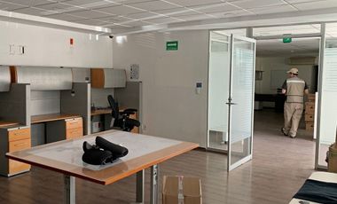 #Renta Local Comercial en Esquina, Satélite, Naucalpan