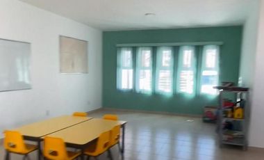 En renta propiedad ideal para Kinder, consultorio, oficinas, núcleo médico en Tlajomulco