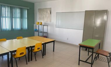 En renta propiedad ideal para Kinder, consultorio, oficinas, núcleo médico en Tlajomulco