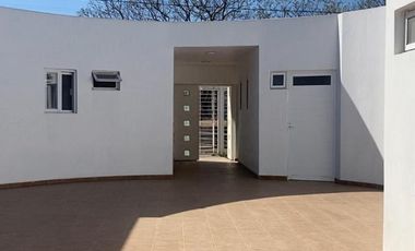 En renta propiedad ideal para Kinder, consultorio, oficinas, núcleo médico en Tlajomulco
