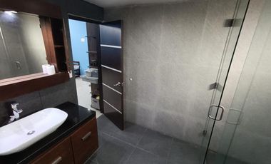 CASA EN RENTA SEMI AMUEBLADA EN REAL DEL NOGALAER