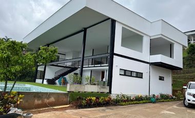 SE VENDE FINCA CAMPESTRE EN DAPA