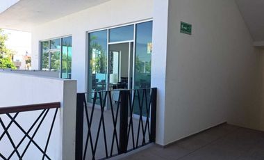 LOCAL 23  Y 24 CON TERRAZA EN RENTA PLAZA LA JOYA