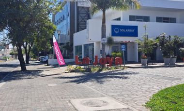 LOCAL 23  Y 24 CON TERRAZA EN RENTA PLAZA LA JOYA