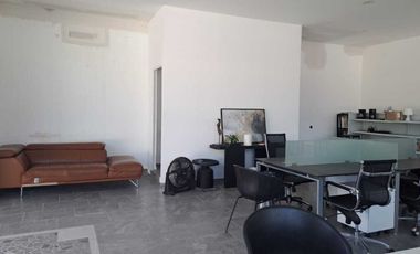 LOCAL 23  Y 24 CON TERRAZA EN RENTA PLAZA LA JOYA