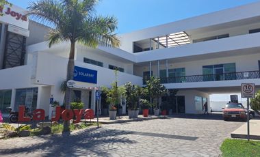 LOCAL 25  Y 26 CON TERRAZA EN RENTA PLAZA LA JOYA