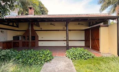 Importante propiedad ideal centro médico o educativo en San Martín al 3100, SMT