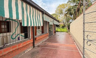 Importante propiedad ideal centro médico o educativo en San Martín al 3100, SMT