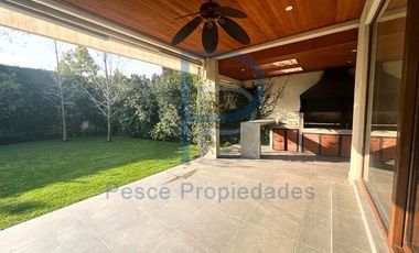 HERMOSA CASA MEDITERRANEA EN CONDOMINIO SEGURIDAD 24/7