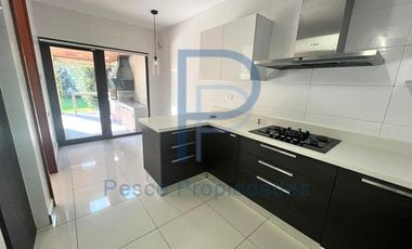 HERMOSA CASA MEDITERRANEA EN CONDOMINIO SEGURIDAD 24/7