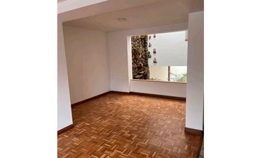 CASA USO COMERCIAL . RESIDENCIAL 142