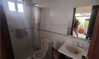 Venta de Casa Campestre con Piscina Privada en La Mesa Cundi