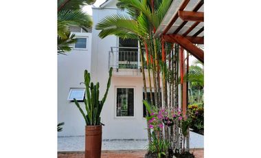 VENTA ESPECTACULAR CASA CAMPESTRE VIA RESTREPO VILLA VALERIA