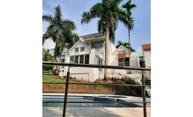 VENTA ESPECTACULAR CASA CAMPESTRE VIA RESTREPO VILLA VALERIA