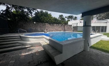 RENTA CASA CUERNAVACA CERCA DE CLUB DE GOLF STA FE