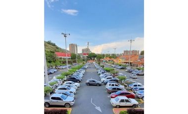 ALQUILA LOCAL CON LA MEJOR VITRINA DEL CENTRO COMERCIAL CHIPICHAPE