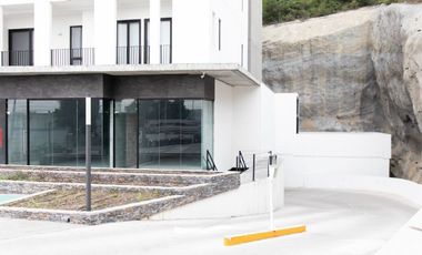 LOCAL  7 COMERCIAL EN VENTA OBISPADO