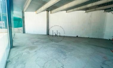 Local en venta Plaza Elysium,  Avenida Fundadores Monterrey N.L.