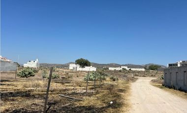 Terreno en venta por la Universidad del Fútbol, 1000 m²