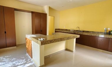 Renta Casa en Conkal con piscina
