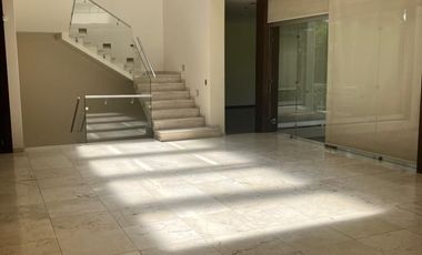 SE VENDE CASA EN Privada Portón de las Flores, Lomas Country Club, Miguel Hidalgo, Huixquilucan, México, 52779, MEX