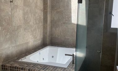 SE VENDE CASA EN Privada Portón de las Flores, Lomas Country Club, Miguel Hidalgo, Huixquilucan, México, 52779, MEX