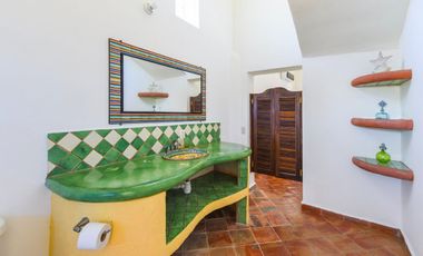 Casa Leon en Venta Ubicada a Unos Pasos de La Playa en Punta de Mita