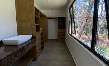 Hermosa casa moderna en Avándaro.