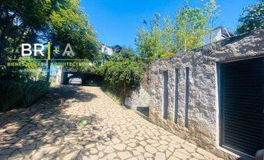 Casa en venta con vista espectacular al lago.