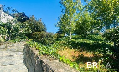 Casa en venta con vista espectacular al lago.