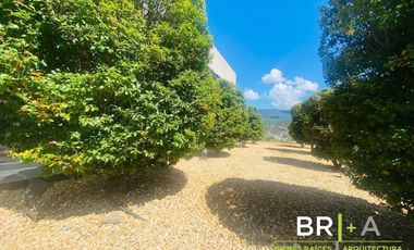 Casa en venta con vista espectacular al lago.