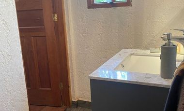 Casa en renta con excelente ubicación