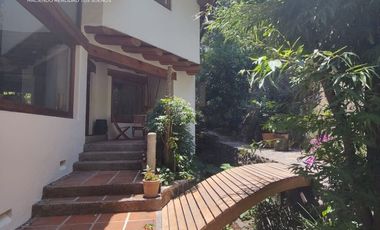 Excelente propiedad con acceso al lago en zona de Avándaro.